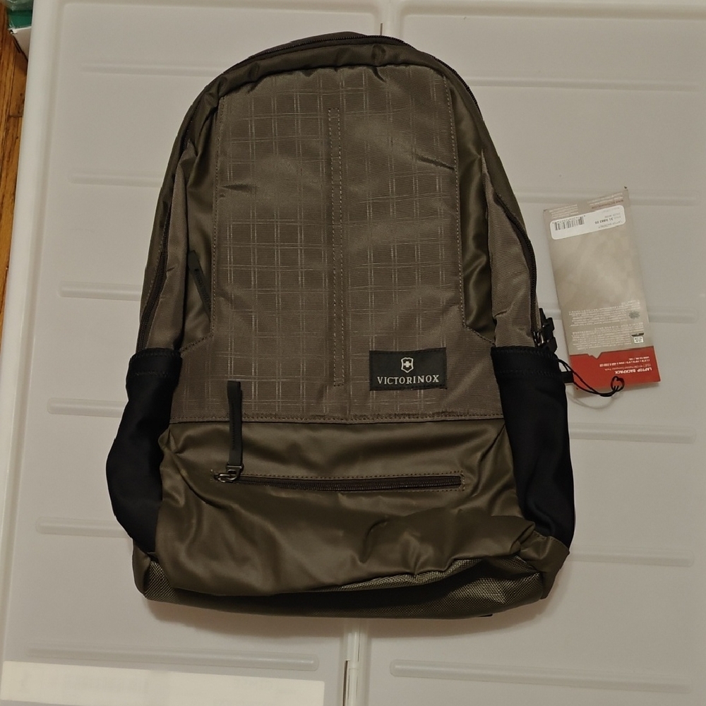 New Rare Vintage Swiss Victorinox Altmont Laptop Travel Backpack